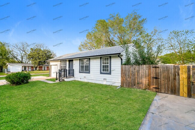 Foto del edificio - 2471 N Pittsburg Ave