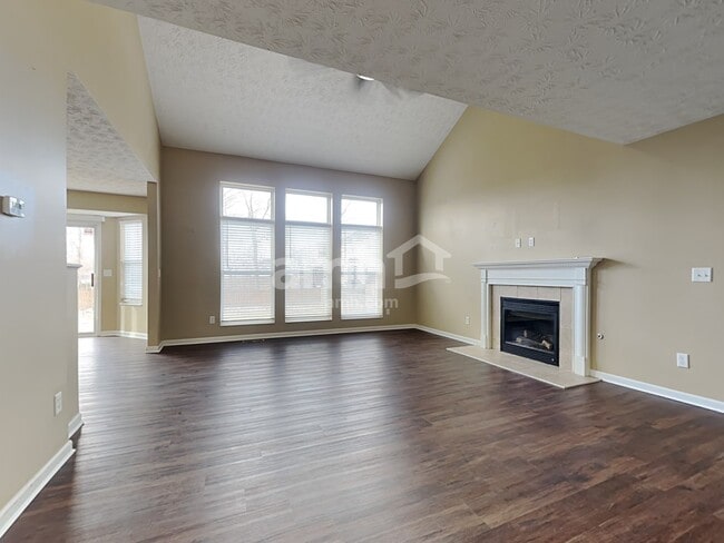 Foto del edificio - 5263 Summerset Dr