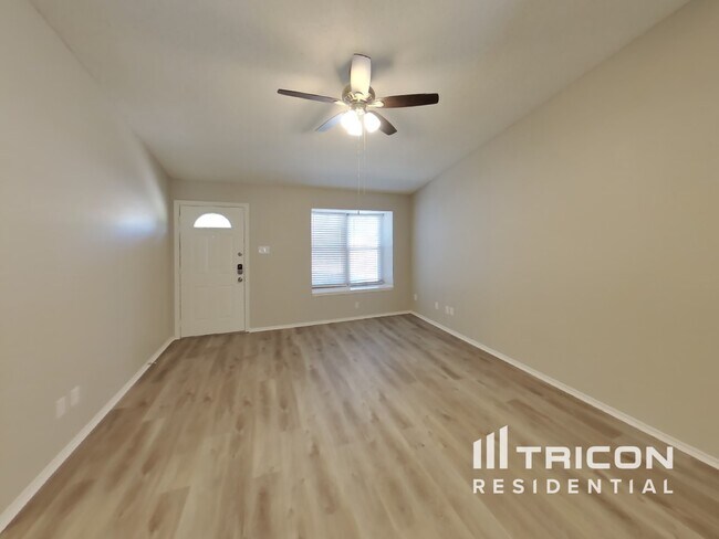 Foto del edificio - 2801 Glen Hollow Circle Arlington TX