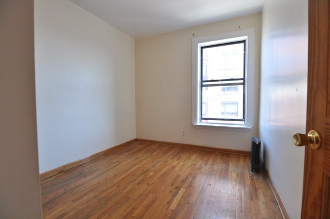 Foto del edificio - 60 W 129th St