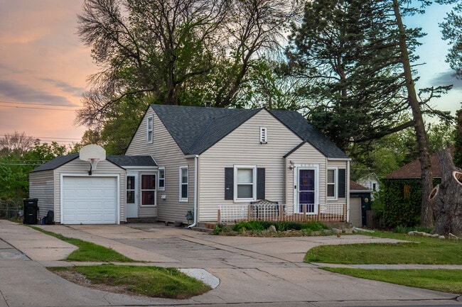 Building Photo - 4105 A St