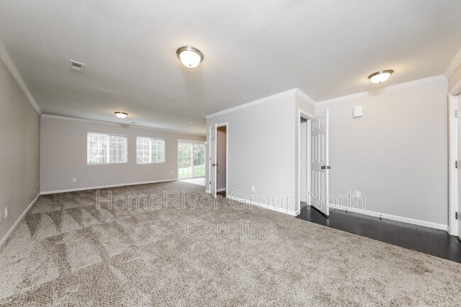 Building Photo - 3728 Foxton Dr