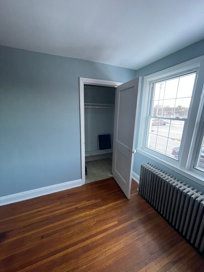 Foto del edificio - 1339 Taylor Ave