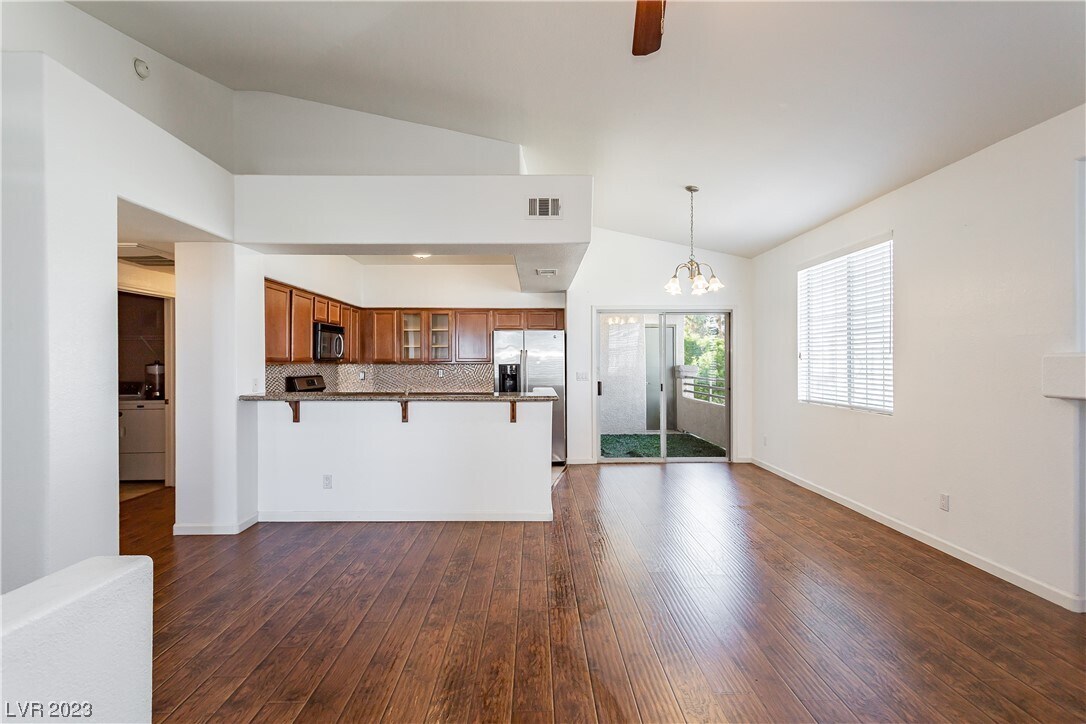 Foto principal - 1600 Sussex St