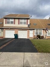 Building Photo - 2735 Victoria Ln