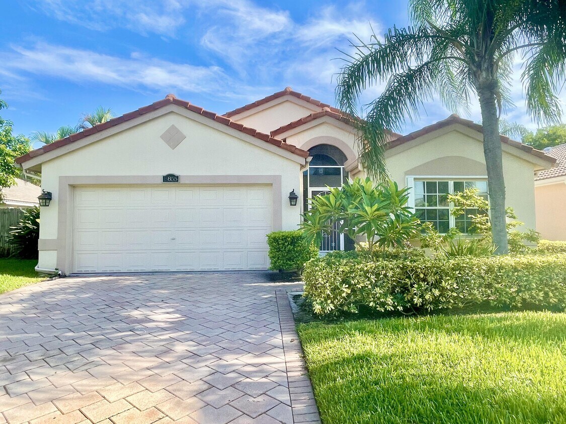 Foto principal - 8855 Thames River Dr