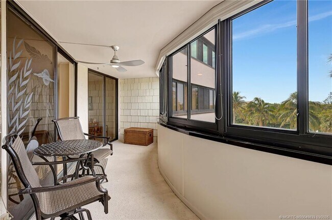 Foto del edificio - 1357 NE Ocean Blvd