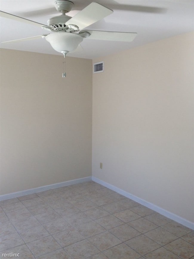 Building Photo - 169 Briarfield Ave