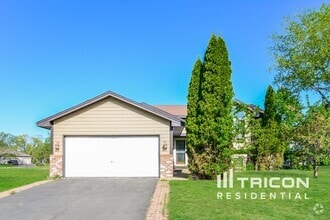 Building Photo - 3216 W Park Dr