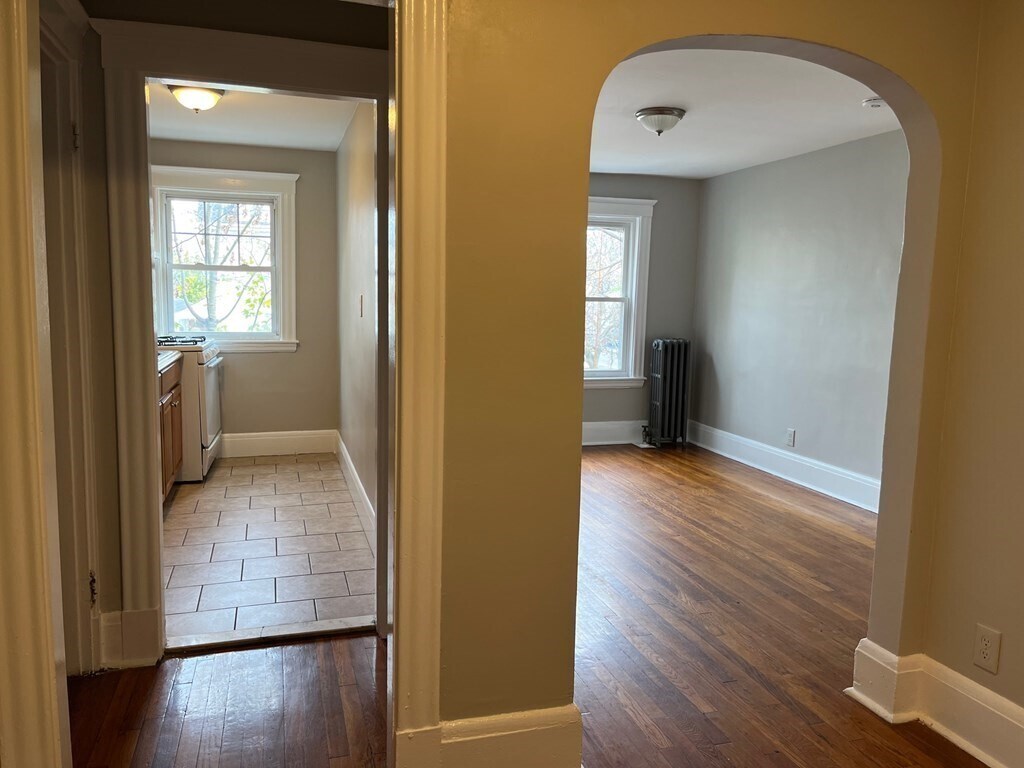 119 Lewis St Unit 20, Lynn, MA 01902 Room for Rent in Lynn, MA