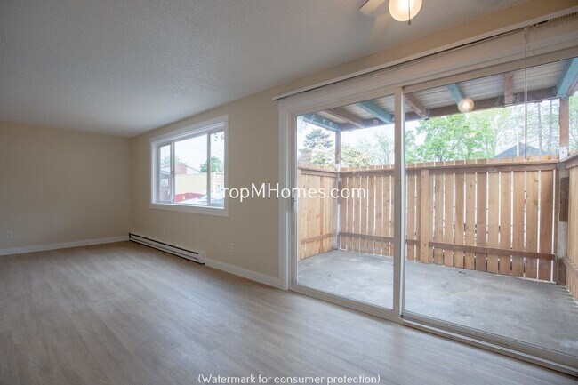 Building Photo - 3350 SW 126th Ave