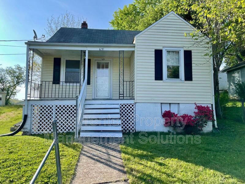 Primary Photo - 631 C St