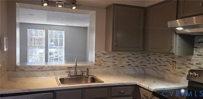 Building Photo - 7740 Pomeroy Ct