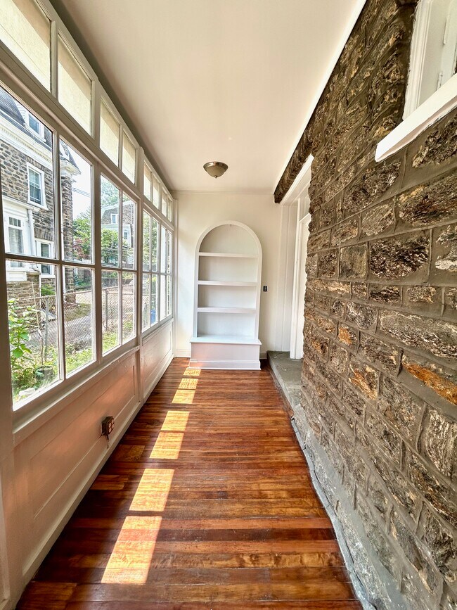 Foto del edificio - 2803 W Queen Ln