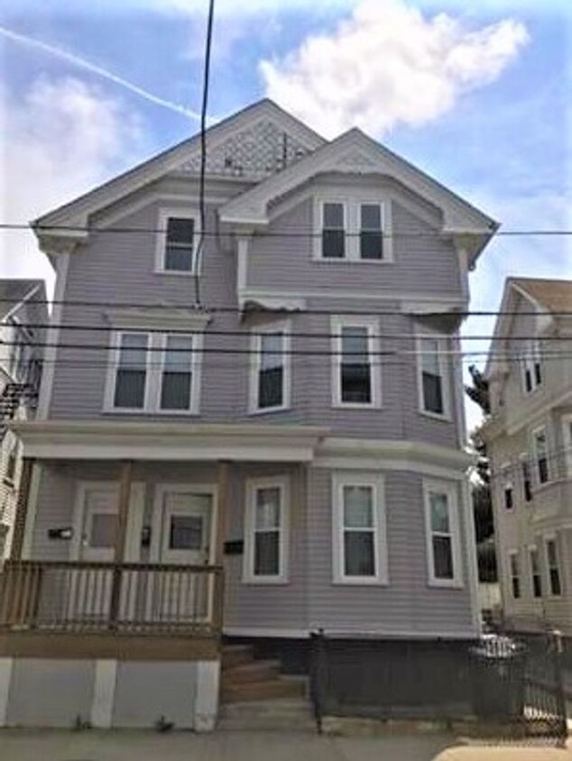 Primary Photo - 22 Penn St