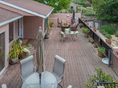 Building Photo - 3549 Lazarro Dr