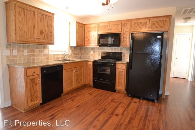 Building Photo - 2 br, 1 bath Apartment - 3795 Lee Moore