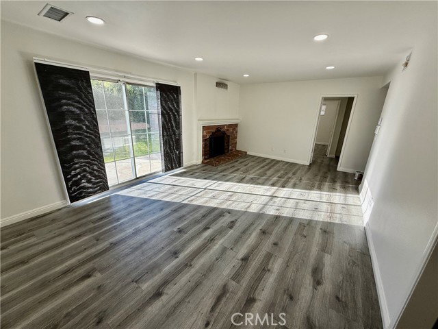 Foto del edificio - 11601 Babbitt Ave