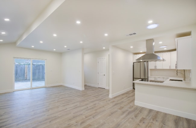 Building Photo - 1650 Colusa Ave