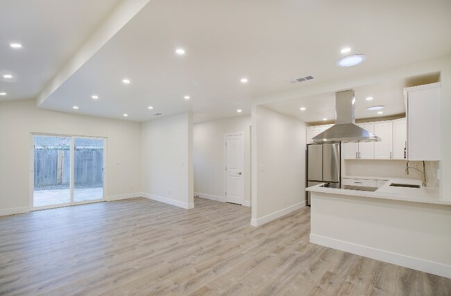 Foto del edificio - 1650 Colusa Ave