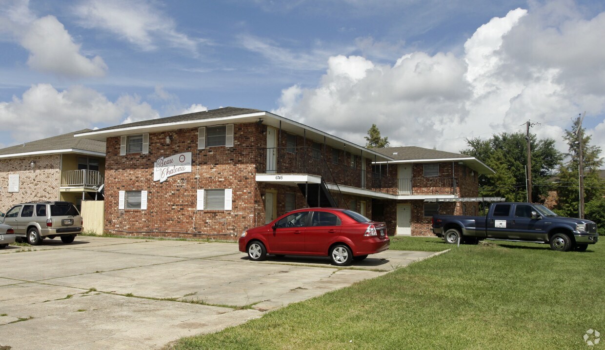 Beau Chateau Apartments in Baton Rouge, LA