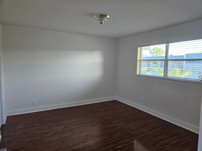 Building Photo - 8000 Colony Cir S