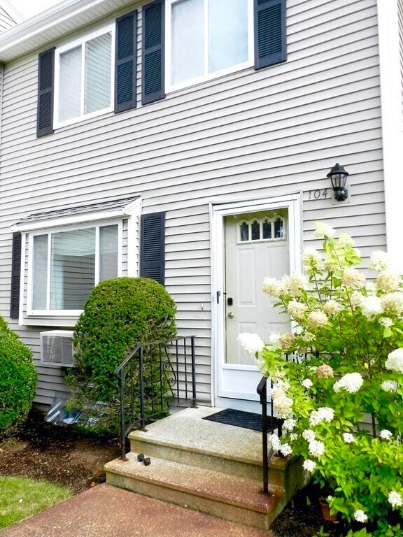 4 Erick Rd, Mansfield, MA 02048 Townhome Rentals in Mansfield MA