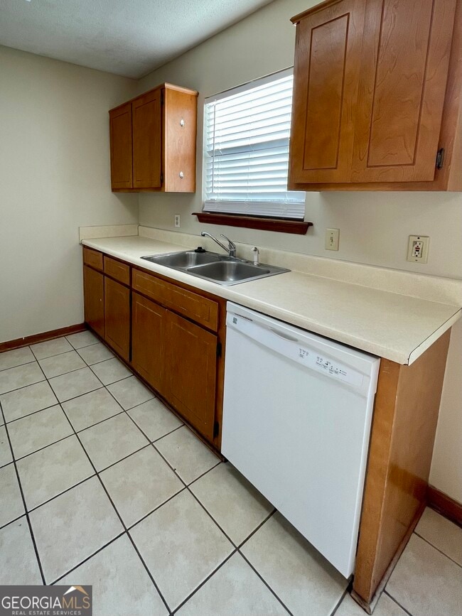 Building Photo - 154 Green Acre Cir N