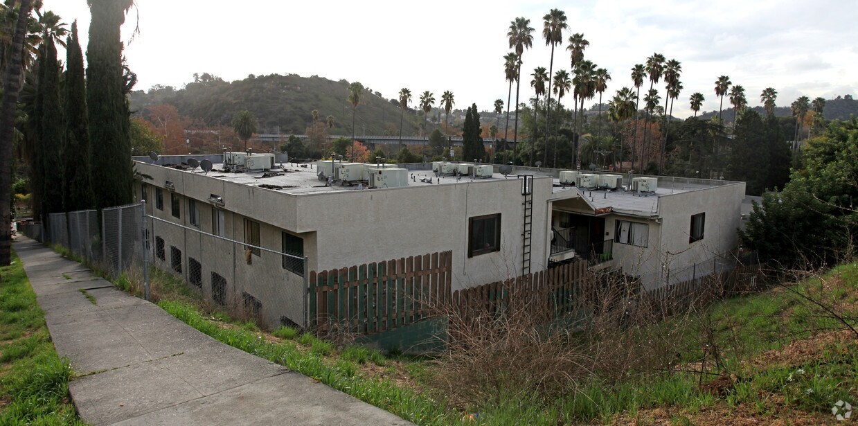 Foto principal - 6208 Arroyo Glen St