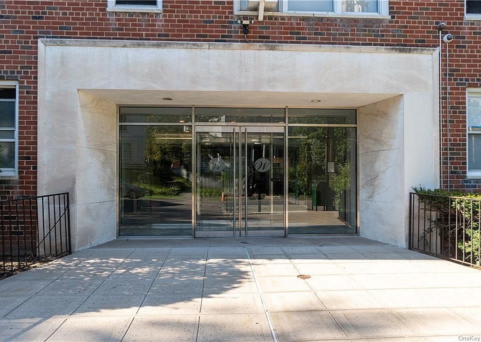 25 Sunnyside Dr Unit 3A, Yonkers, NY 10705 Condo for Rent in Yonkers