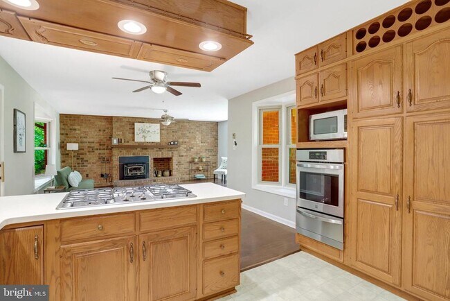 Foto del edificio - 8449 Thames St