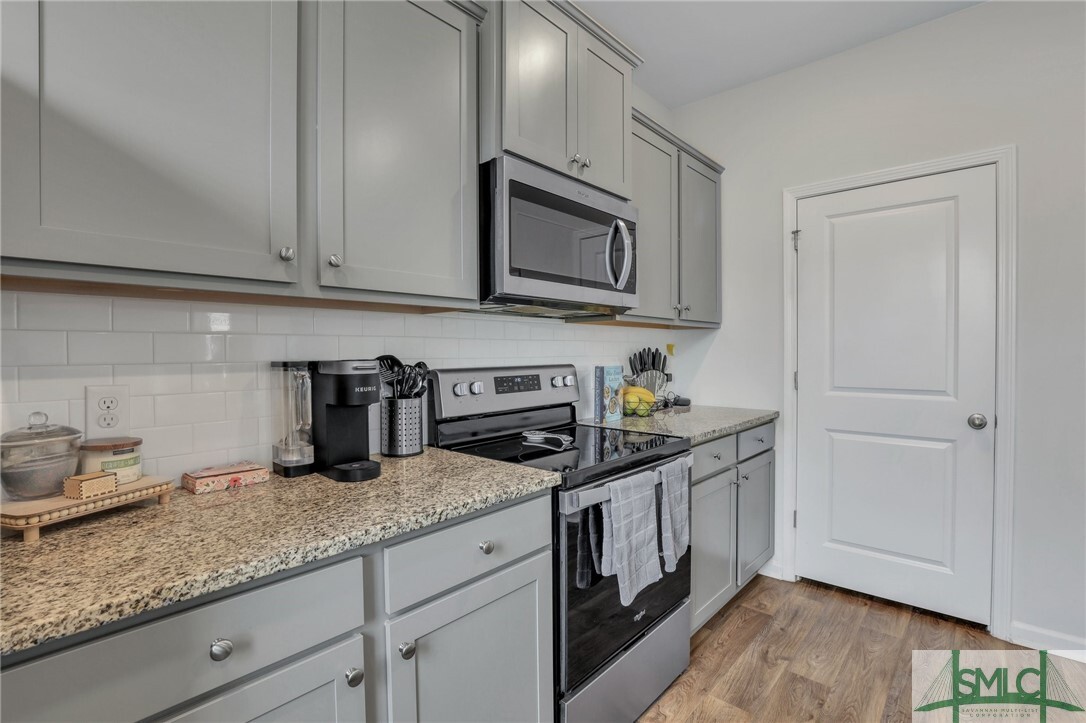 Foto principal - 102 Cole St