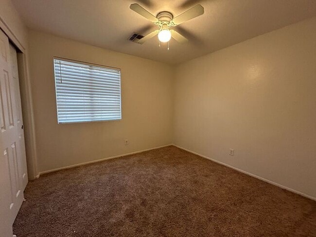 Building Photo - 24051 N High Dunes Dr