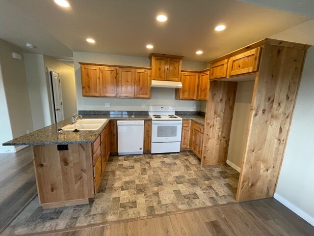 Foto del edificio - 1017 SW Stoney Creek Ln