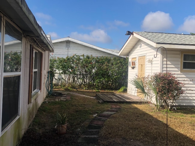 Building Photo - 23 Hibiscus Dr