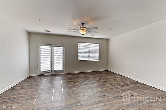 Foto del edificio - 11877 Fuller St