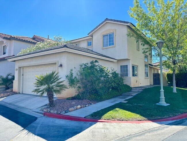 Building Photo - Santa Barbara At Summerlin