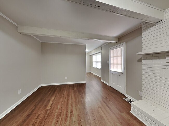 Building Photo - 1431 Lantana Dr