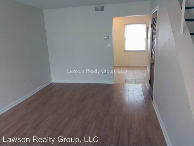 Building Photo - 821 Apperson Dr