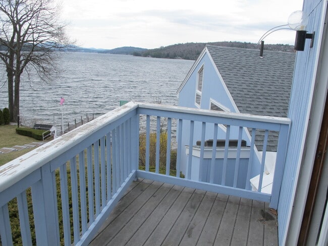 DDDeck - 61 Pleasant St