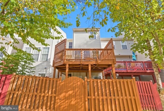 Building Photo - 4676 Deerwatch Dr