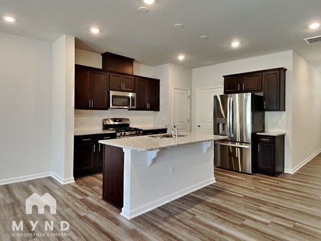 Building Photo - 113 Peebles Dr