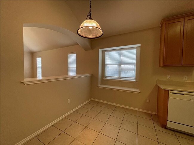 Building Photo - 1105 Alexandria Way