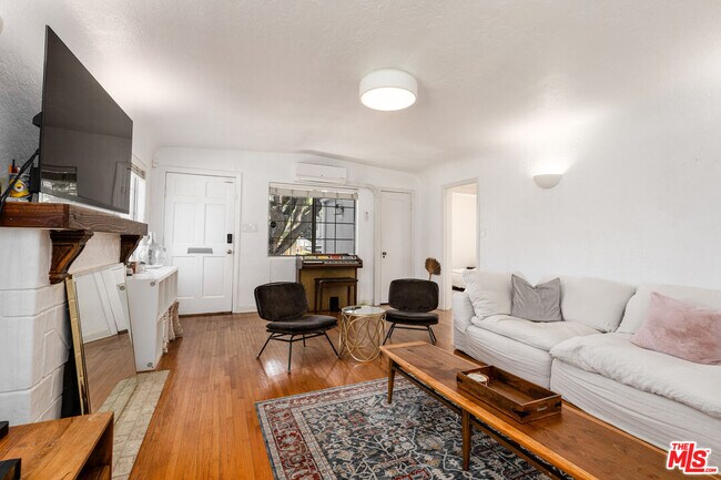 Foto del edificio - 12033 Herbert St