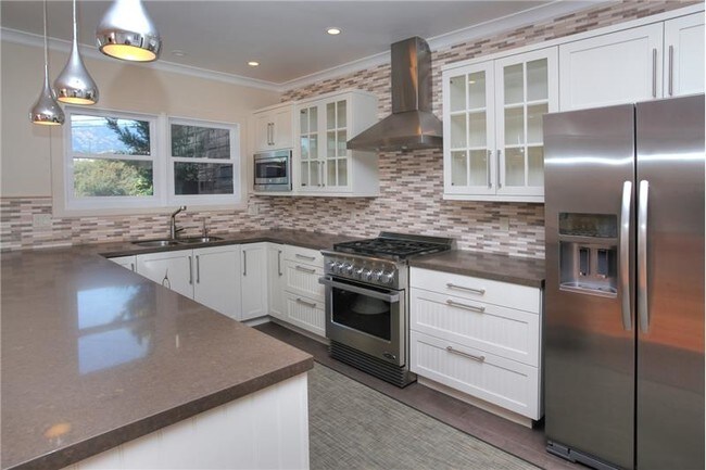 Building Photo - 1035 Orilla del Mar