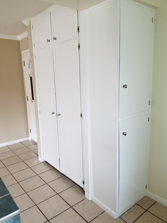 Foto del edificio - 621 S Shelton St