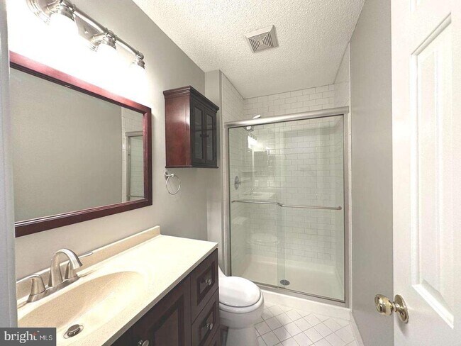 Foto del edificio - 12103 Greenwood Ct