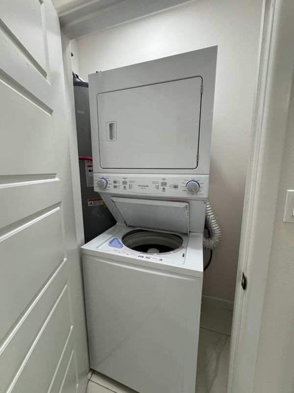 Foto del edificio - 1515 W B St