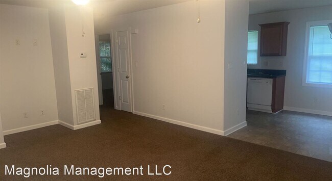 Building Photo - 3 br, 2 bath House - 90 Cedar Pines Lane