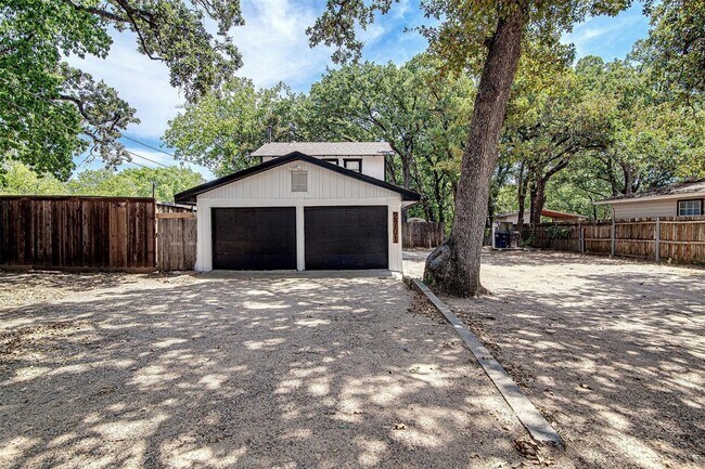 Foto del edificio - 2701 Forest Ave